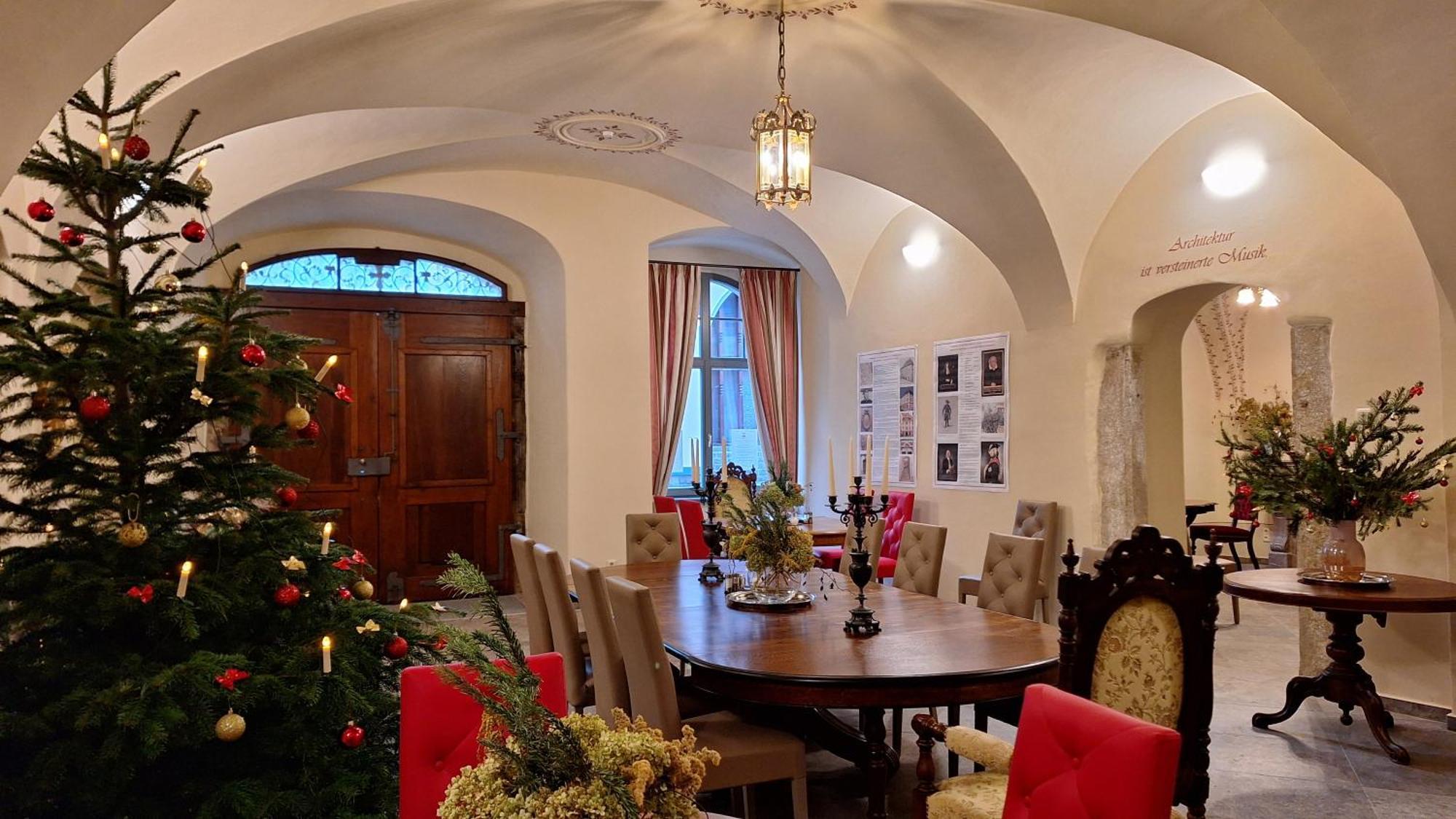 Stadtpalais Familien-Suite 4 Zimmer Mit Galerie Maximal 6 Personen 바우트젠 외부 사진