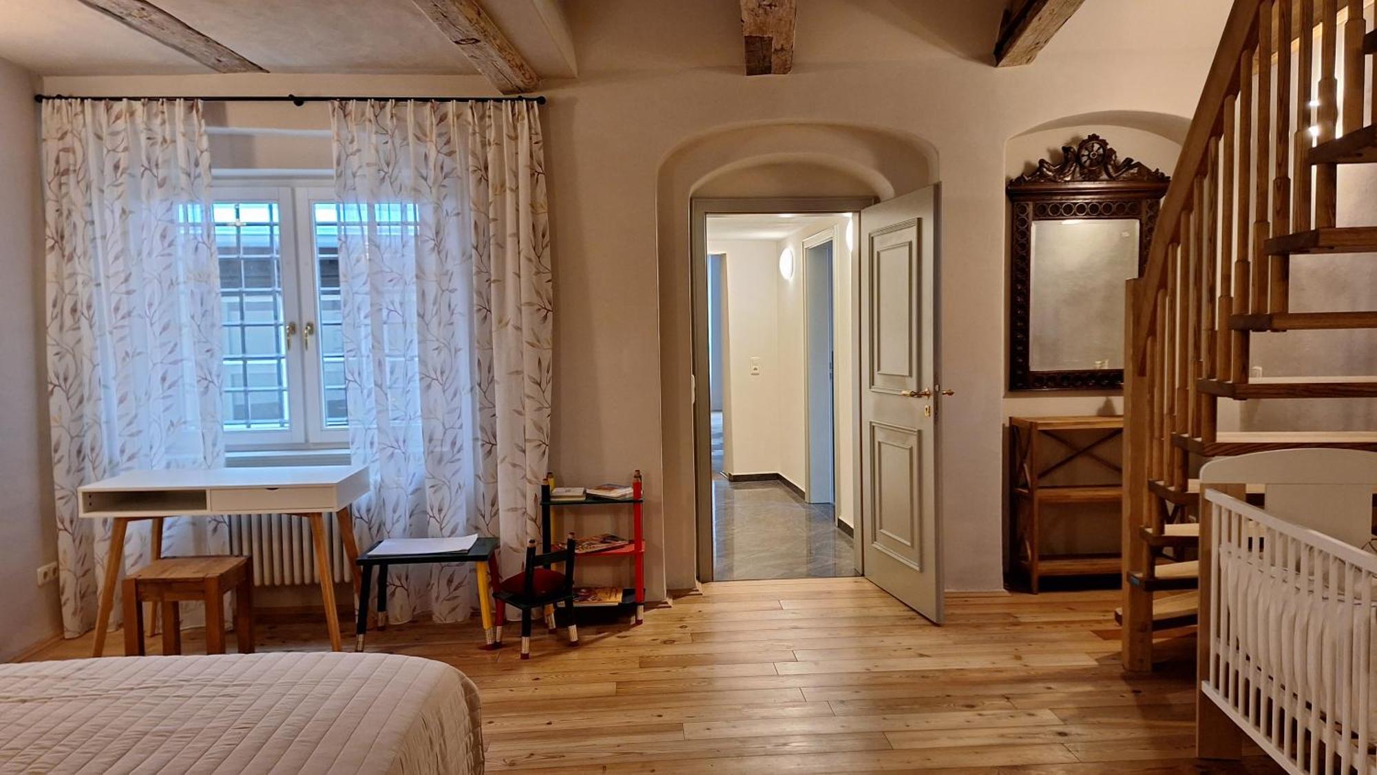 Stadtpalais Familien-Suite 4 Zimmer Mit Galerie Maximal 6 Personen 바우트젠 외부 사진